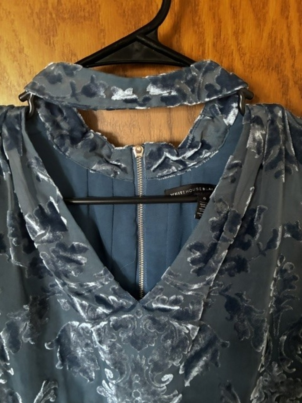 White House Black Market Deep Teal Blue Velvet Burnout Choker V-Neck Tank - Picture 2 of 6